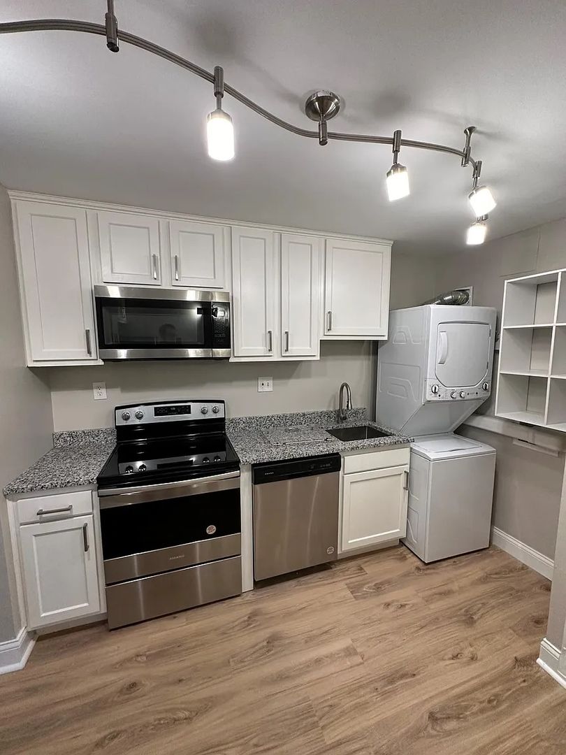 SAINT LOUIS Apartment: 1956 SIDNEY ST