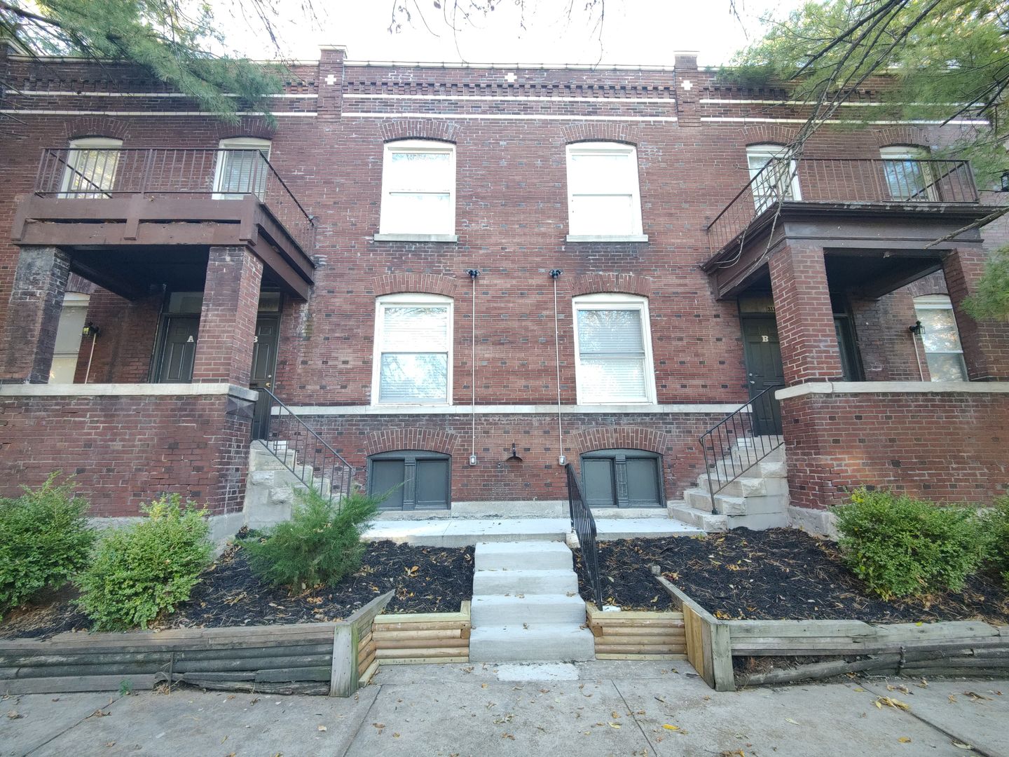 SAINT LOUIS Apartment: 3117 OAK HILL