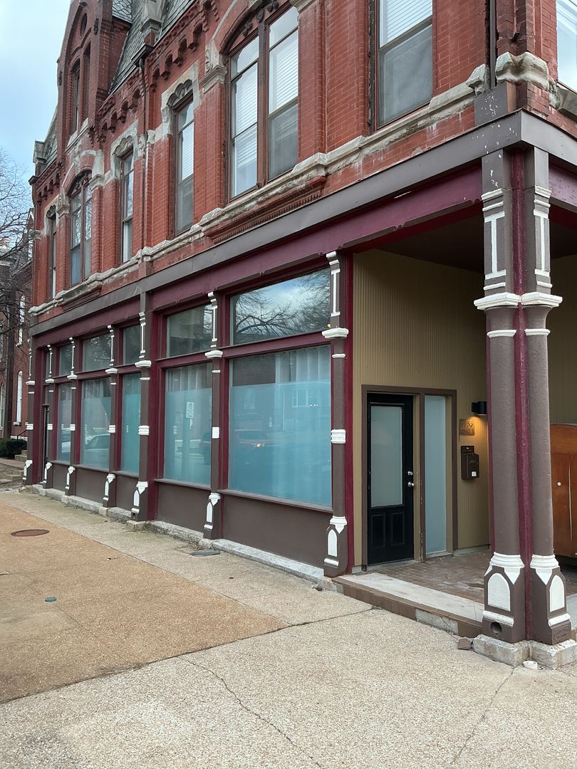 SAINT LOUIS Apartment: 1956 SIDNEY ST