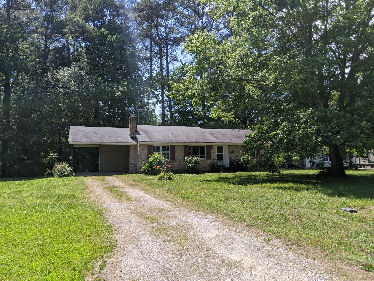 Waverly House: 318 Jasper Lane