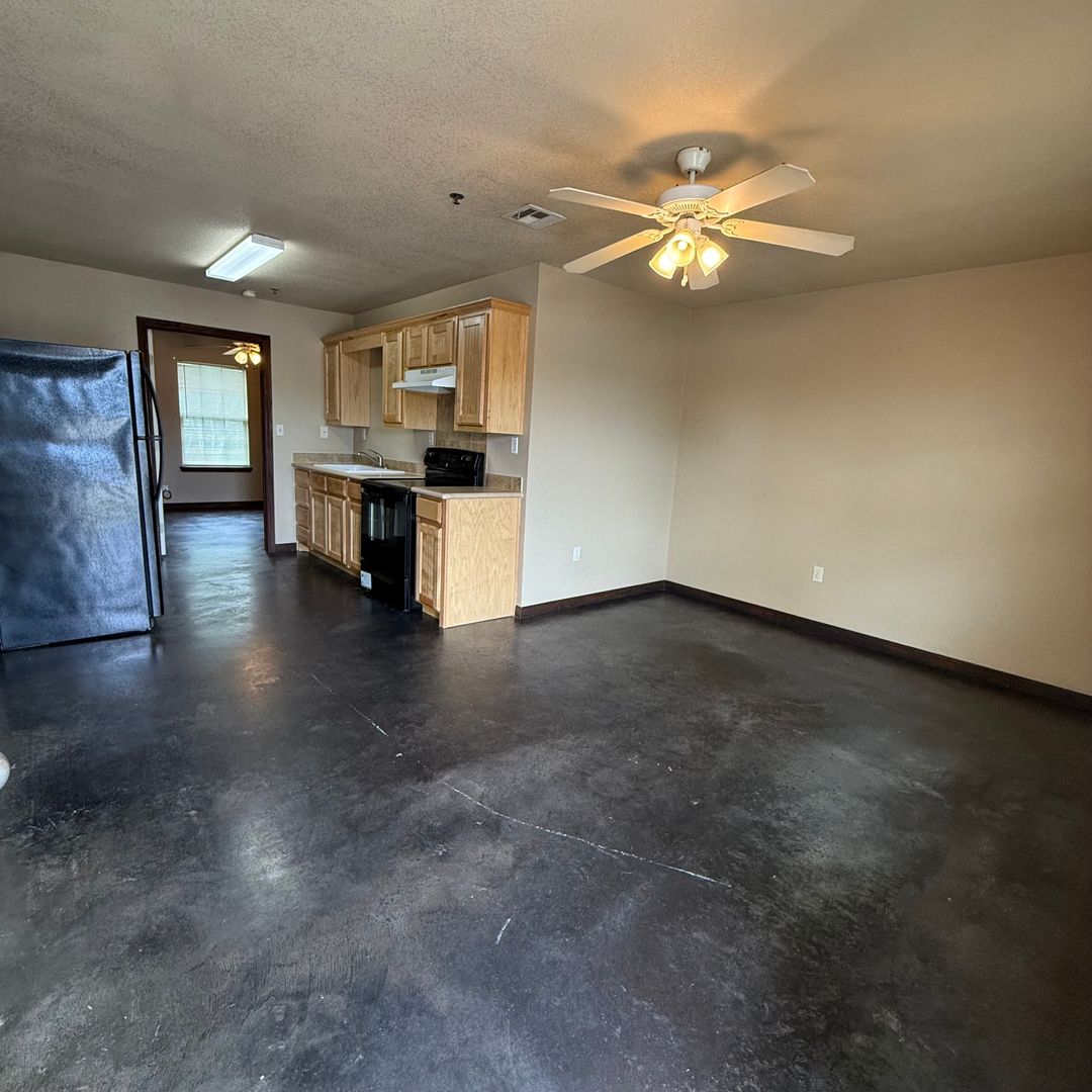 Waco Apartment: 105 N Lacy Drive