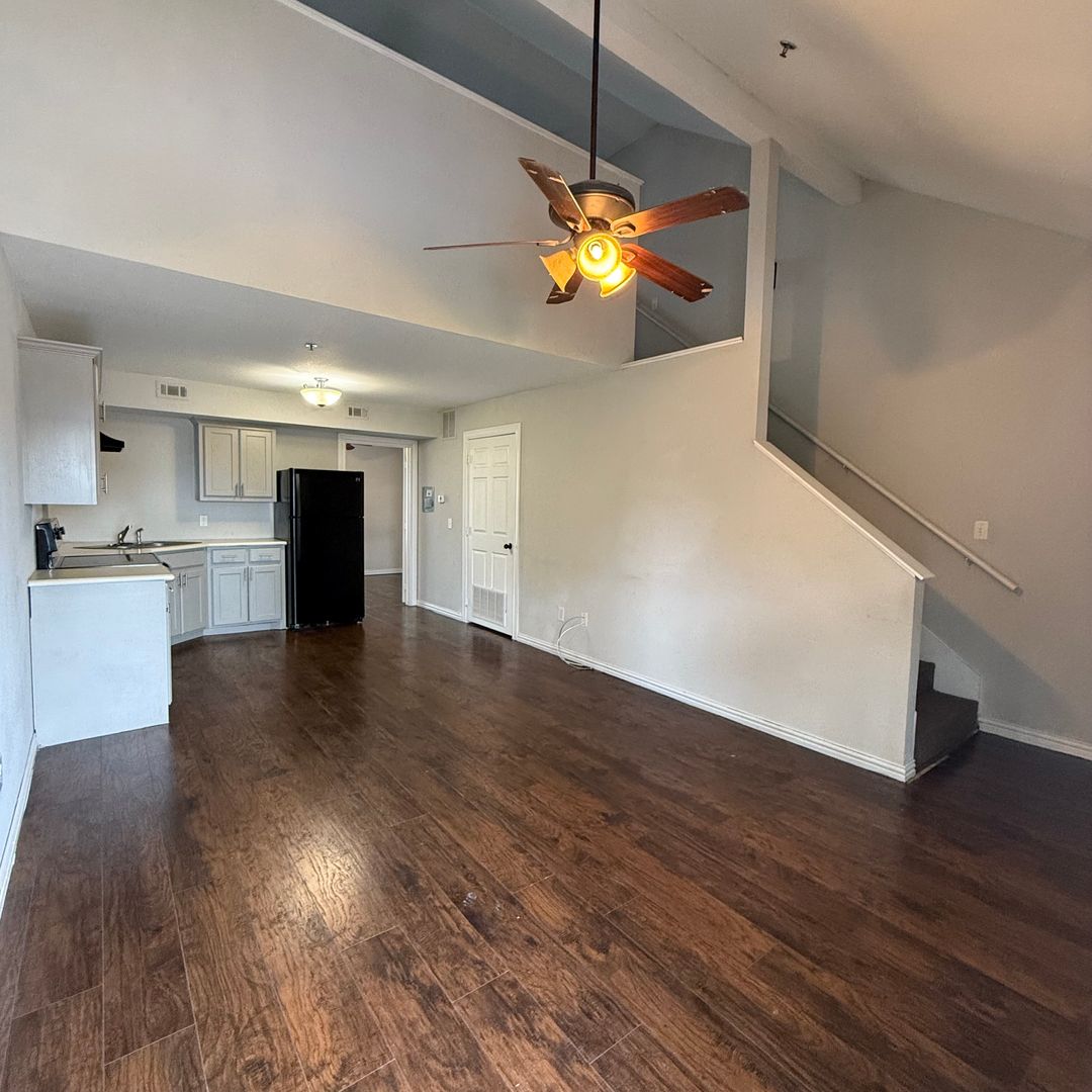 Waco Apartment: 105 N Lacy Drive