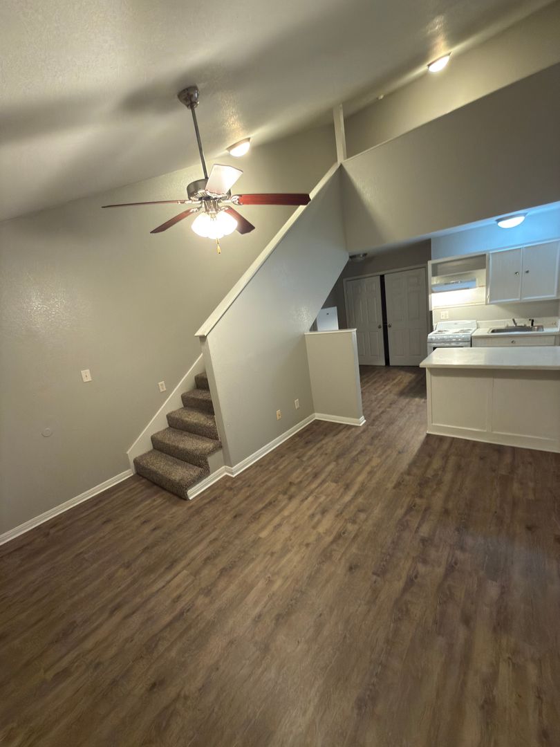 Waco Apartment: 105 N Lacy Drive