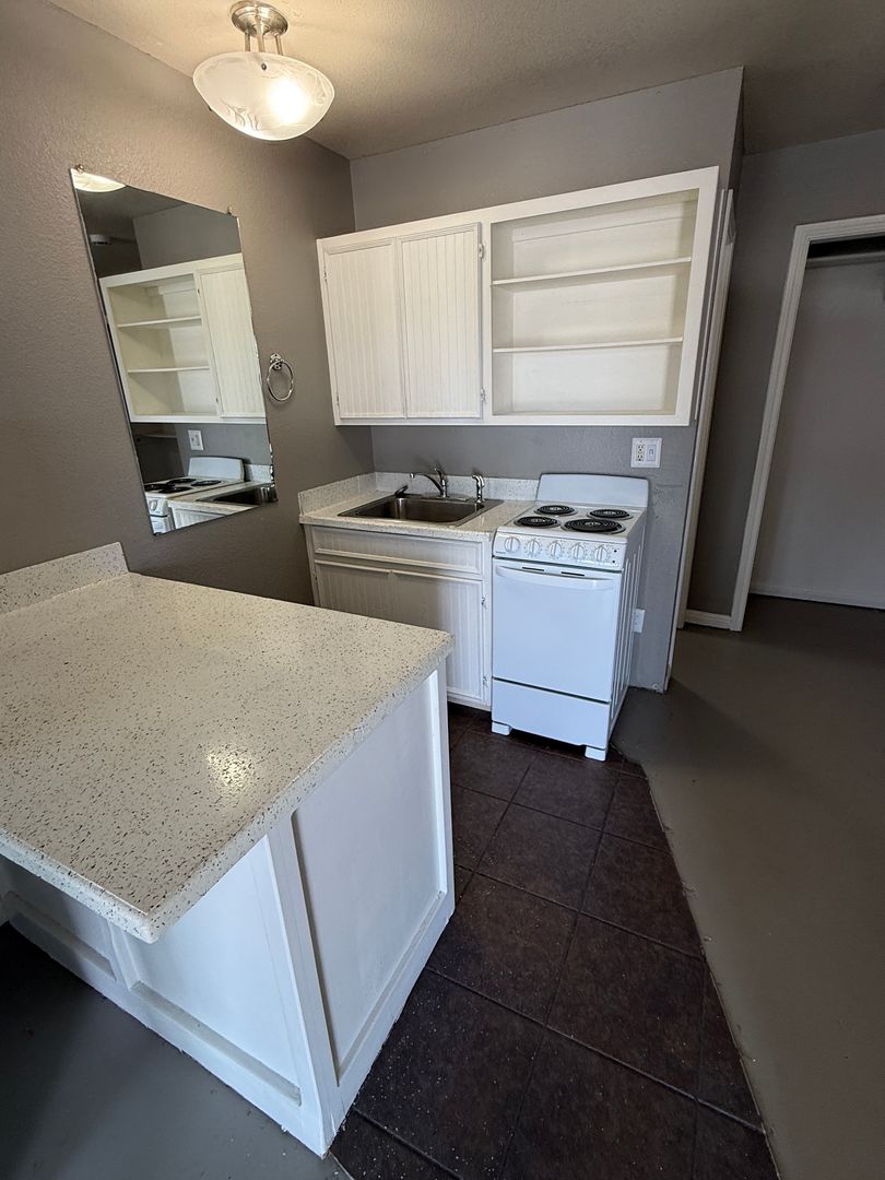 Waco Apartment: 105 N Lacy Drive