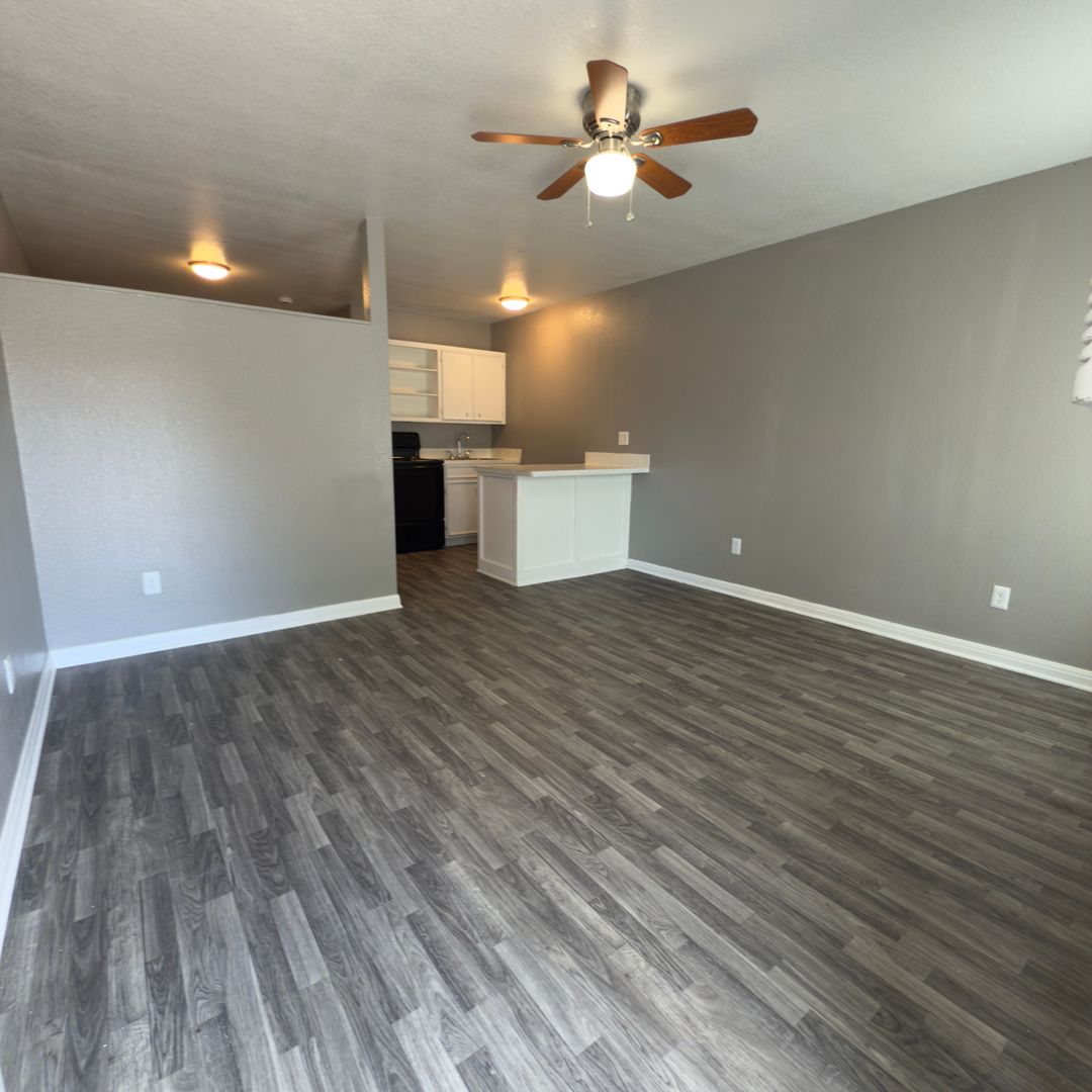 Waco Apartment: 105 N Lacy Drive