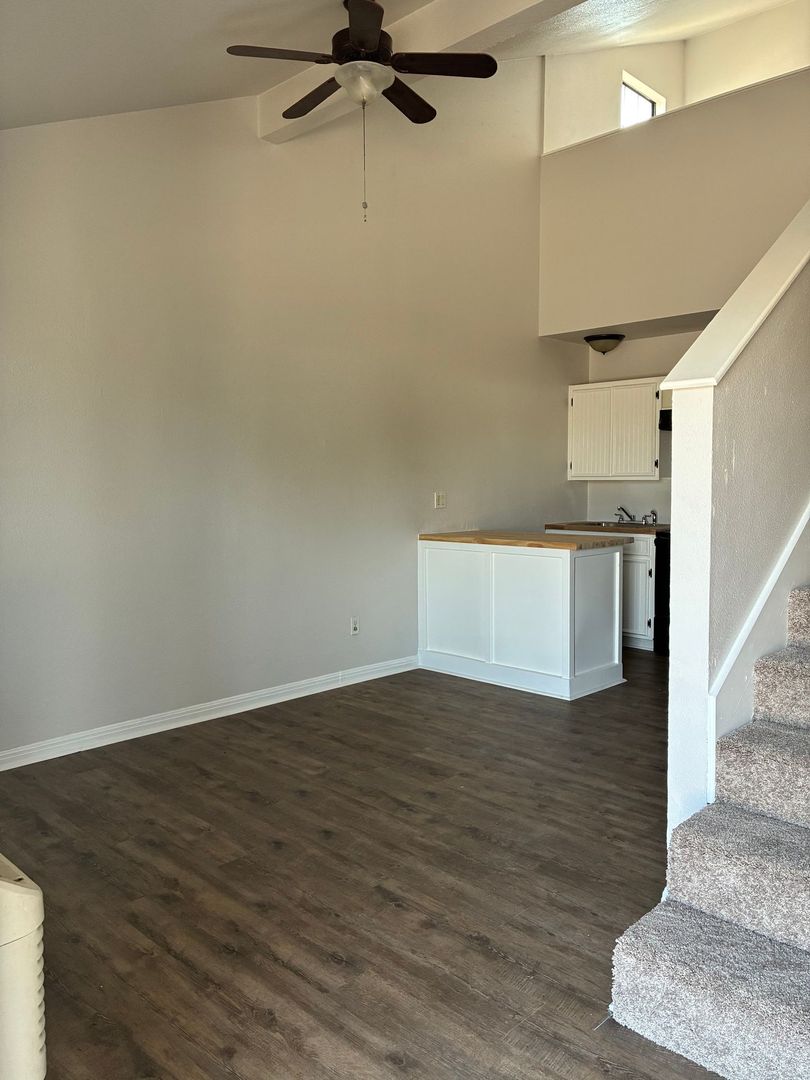 Waco Apartment: 105 N Lacy Drive