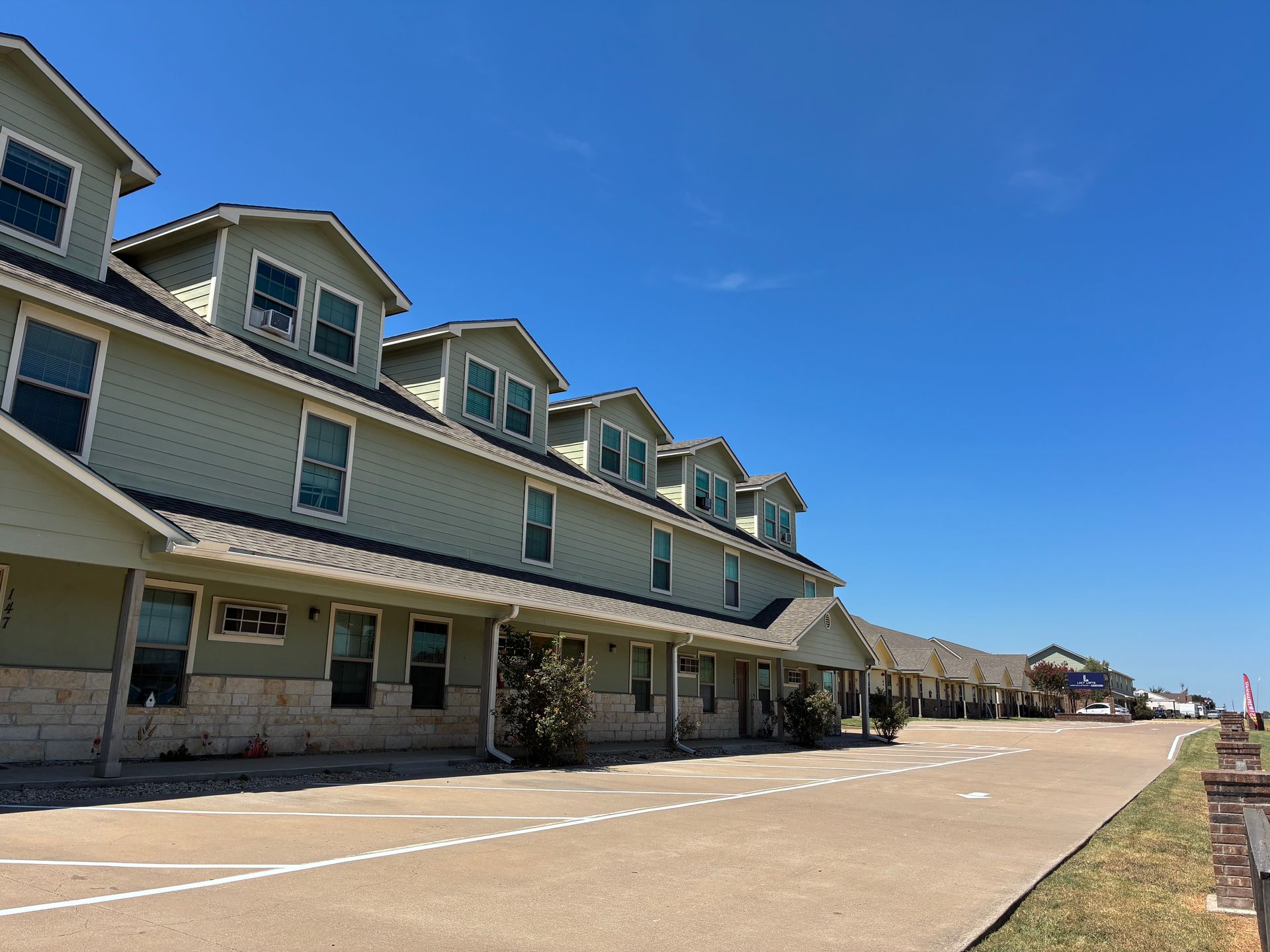 Waco Apartment: 105 N Lacy Drive