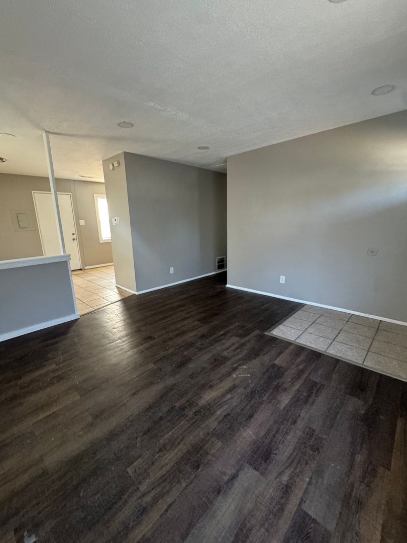 Gary House: 4341 Lincoln St.