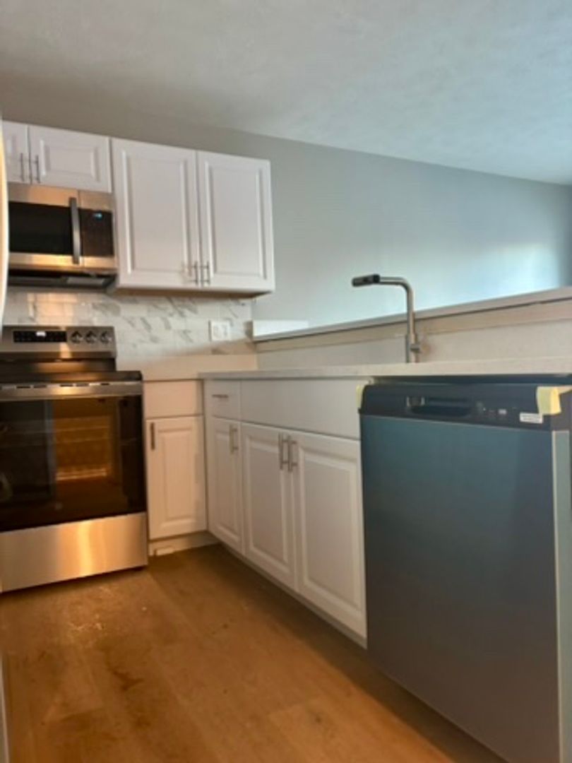 Gary Apartment: 1352 Jefferson St.
