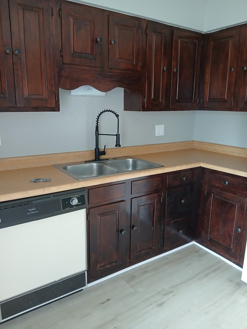 Merrillville Apartment: 7448 Whitcomb St