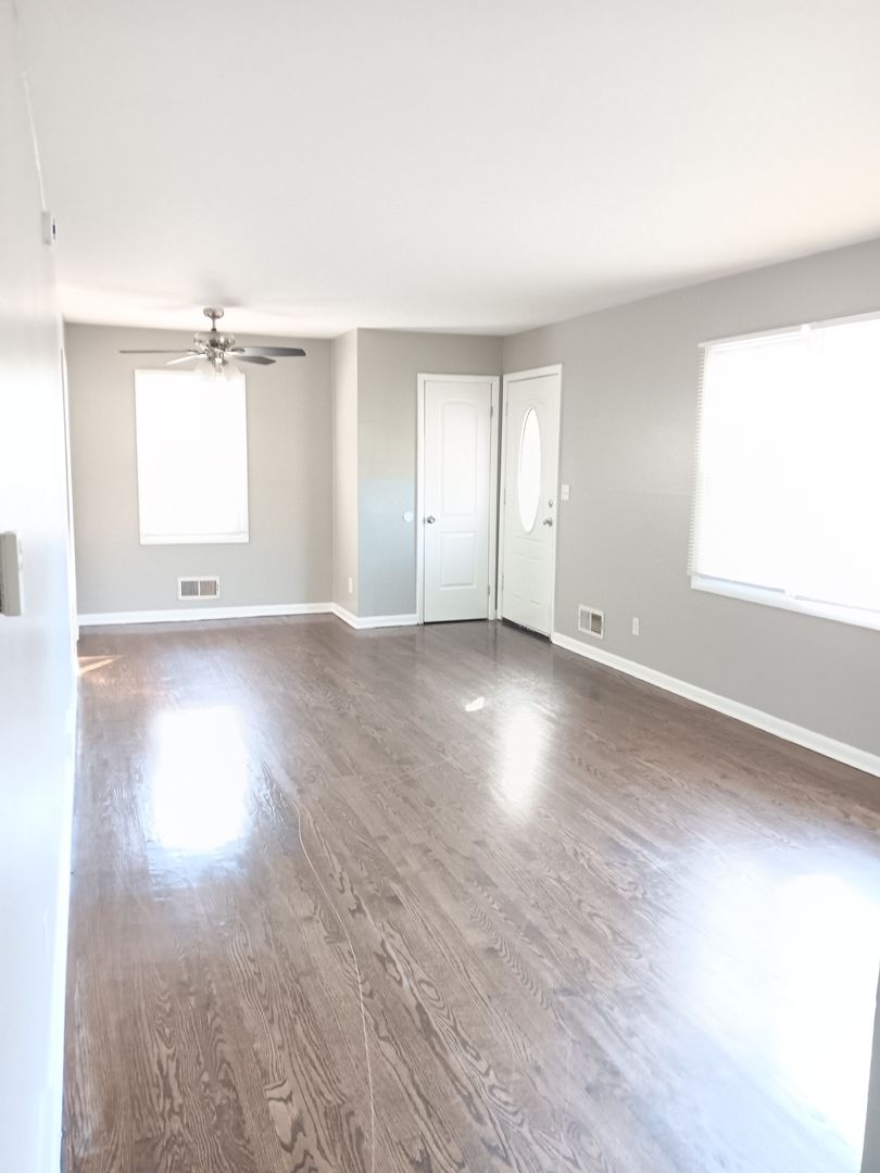 Hammond House: 7601 White Oak Ave.