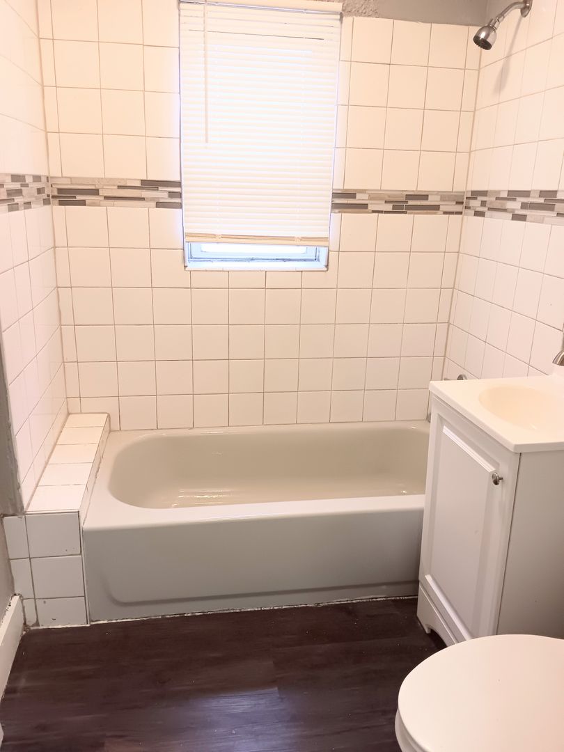 East Chicago Apartment: 3906 Grace Street