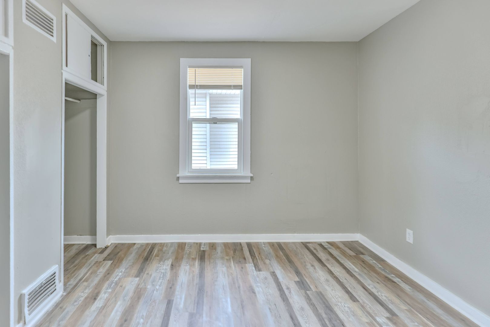 Gary House: 3872 Adams Street