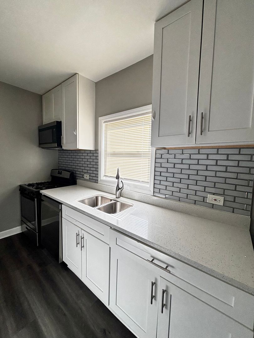 East Chicago House: 3935 Catalpa Street