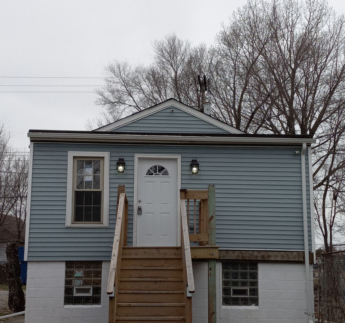 East Chicago House: 4806 Alexander Avenue