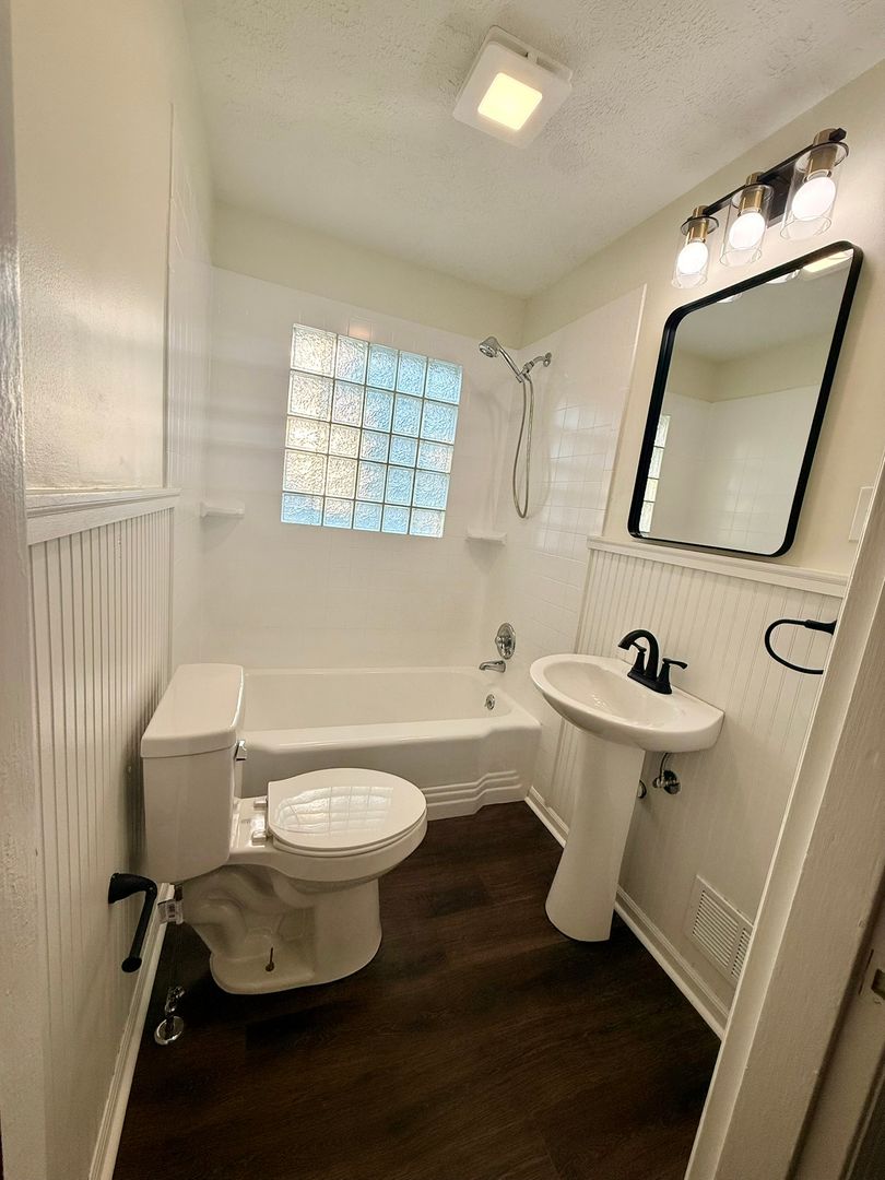Kettering Apartment: 2640 Aerial Avenue