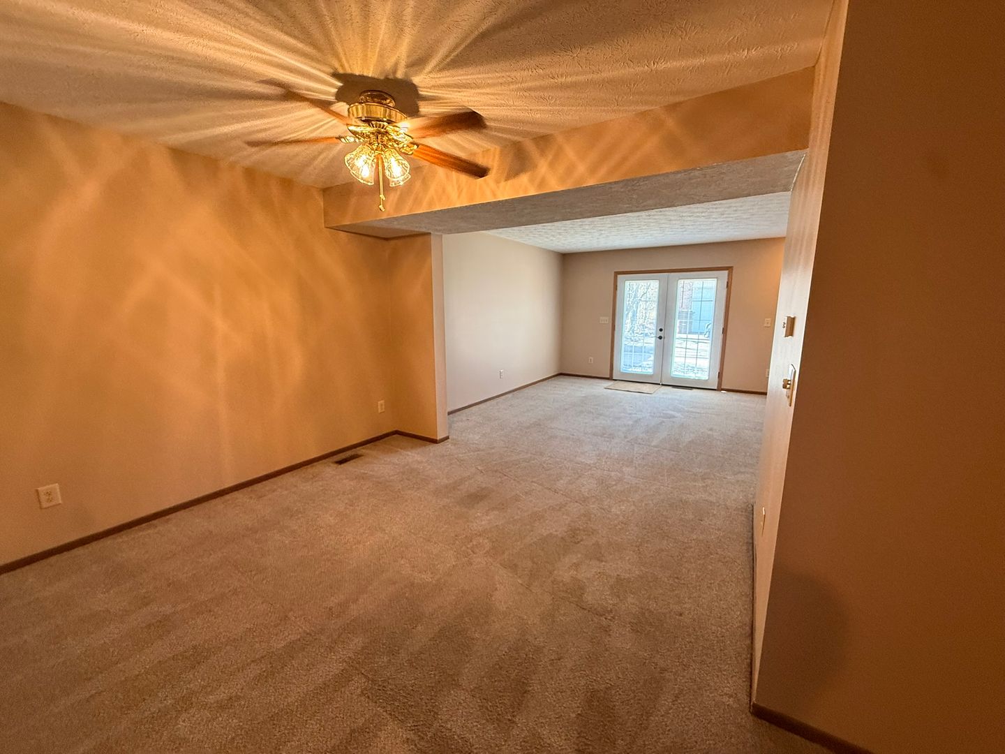 Kettering Apartment: 4551 Wilmington Pike