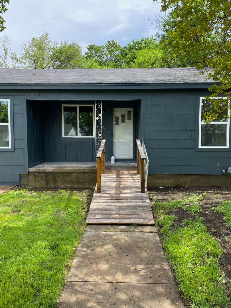 Waco House: 3532 Windsor Avenue
