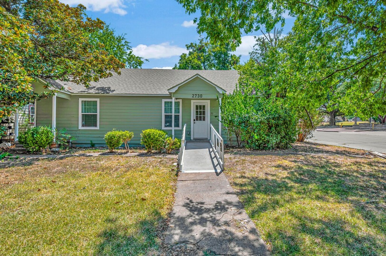 Waco House: 2730 Proctor Ave