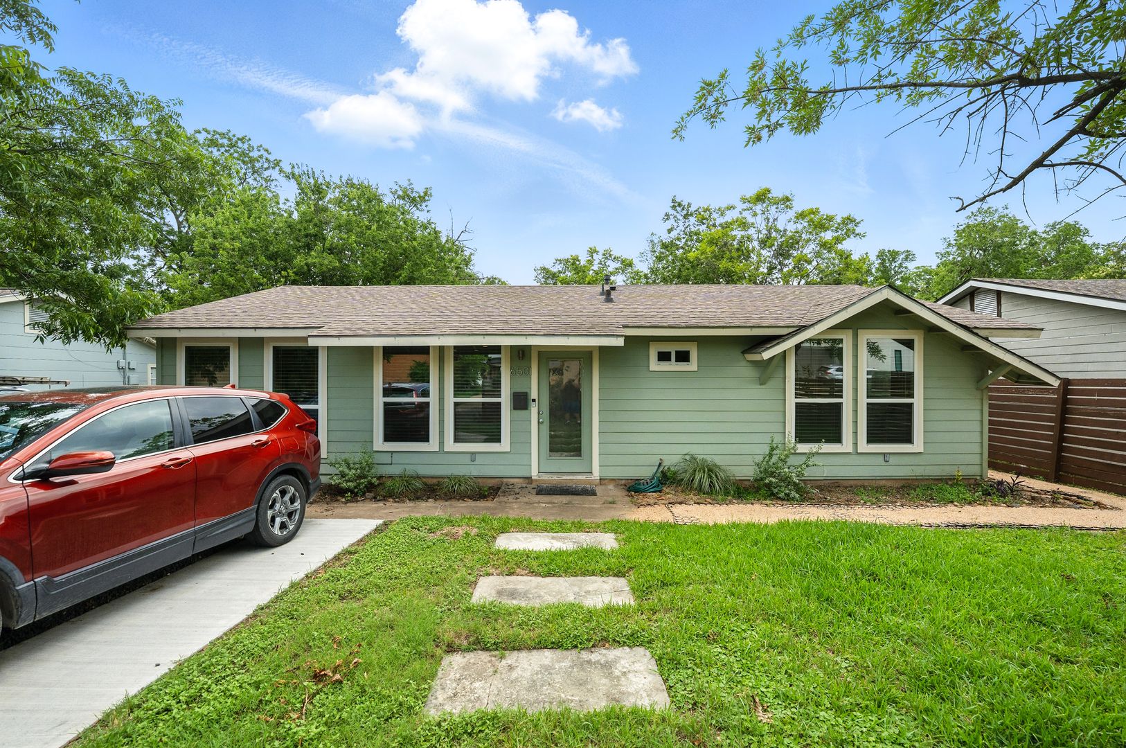 Austin House: 6501 Hickman Avenue