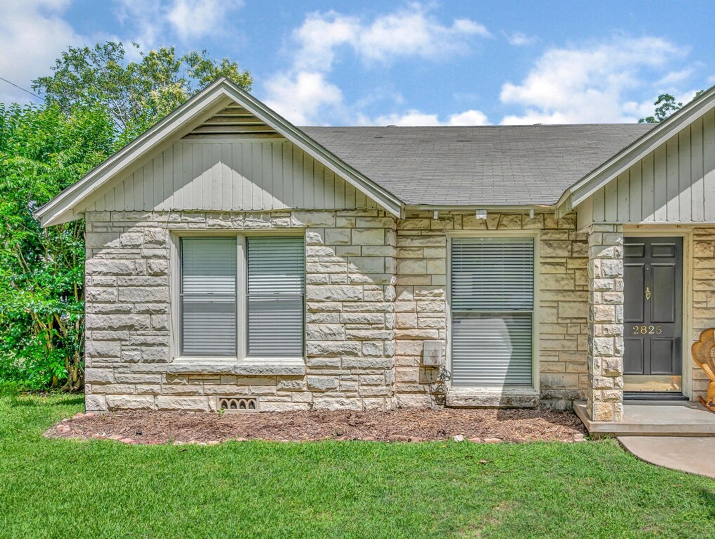Waco Apartment: 2825 Columbus Ave