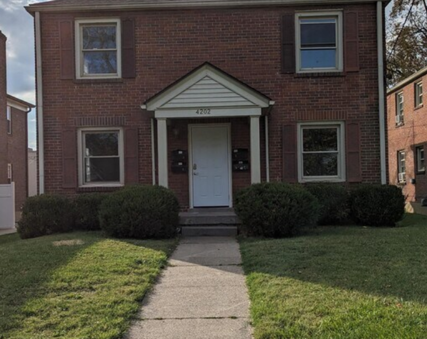 Louisville Apartment: 4202 S. 2nd St.