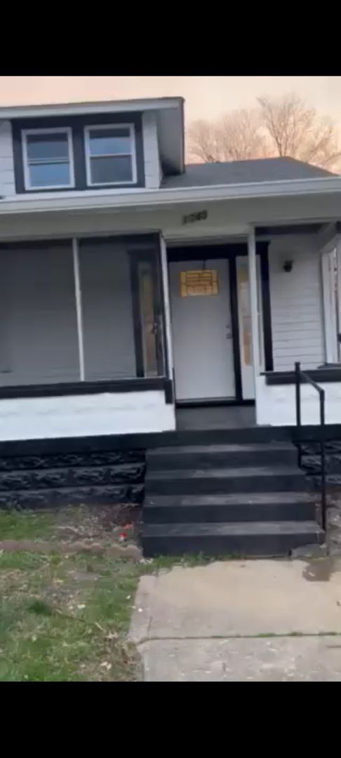 Louisville House: 1145 S 42nd St