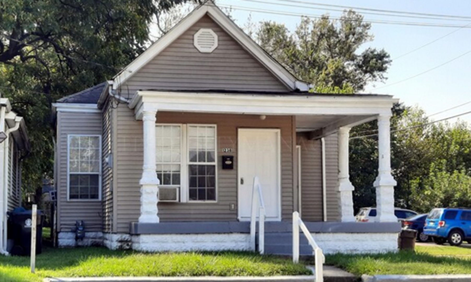 Louisville House: 1238 Oleanda Ave