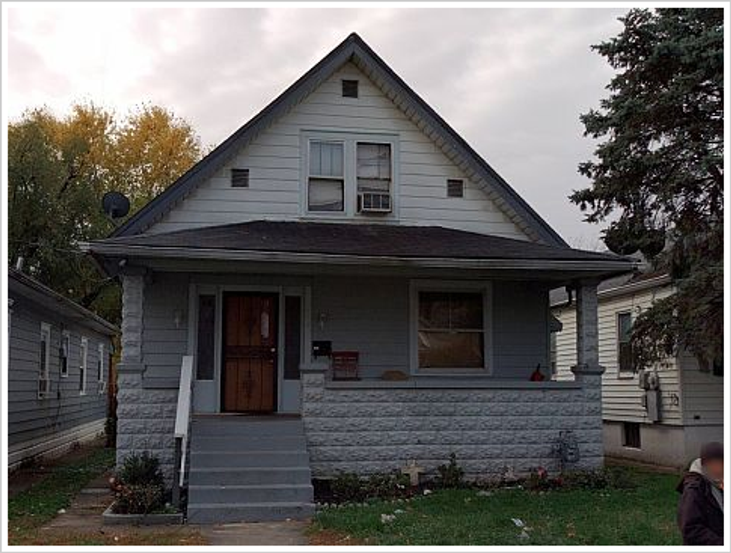 Louisville House: 732 M St.