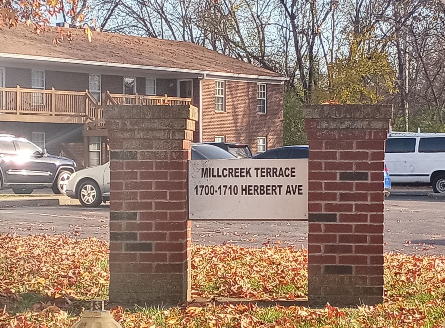 Louisville Apartment: 1702 Herbert