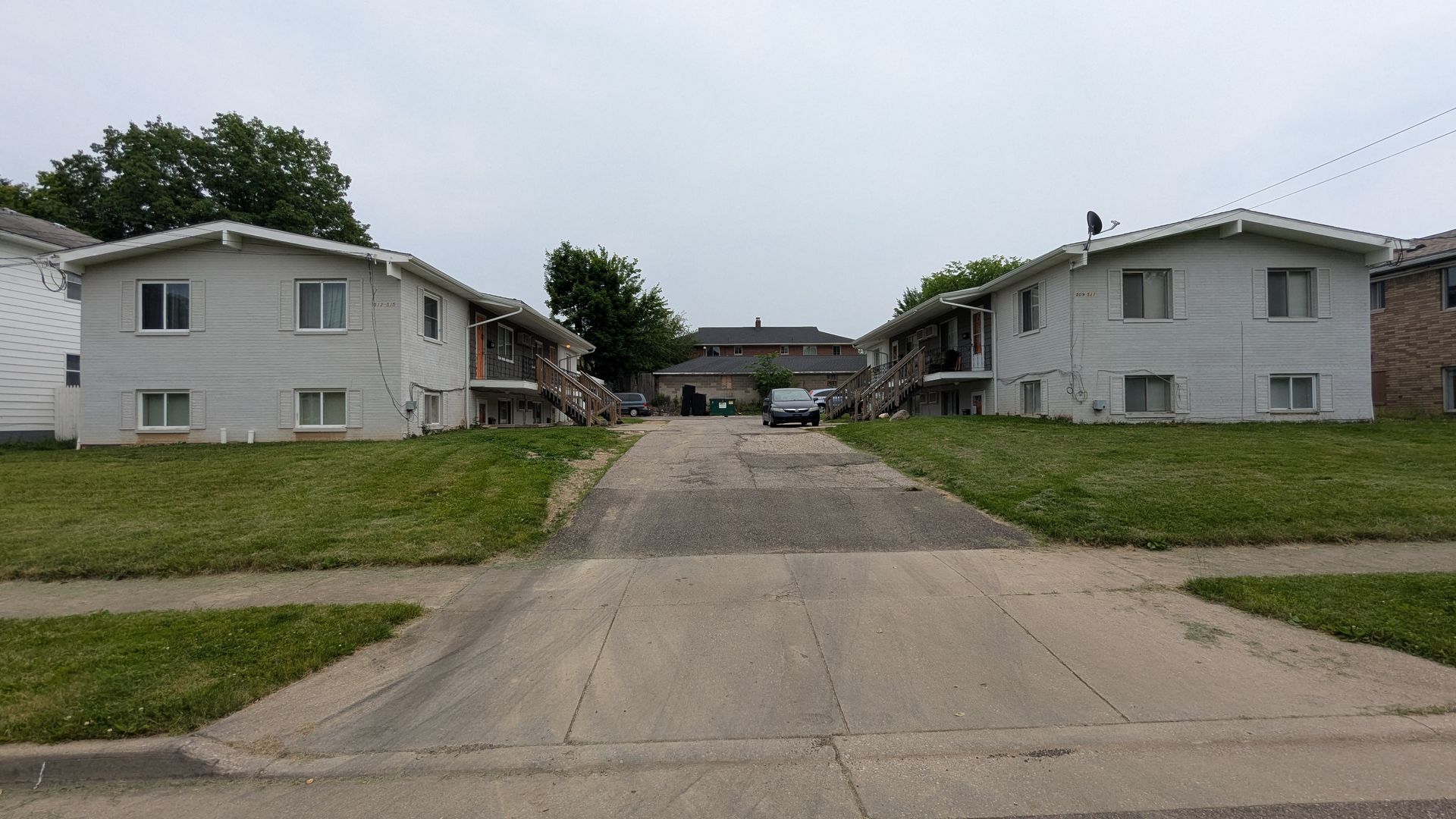 Akron Apartment: 509-515 Zahn Dr