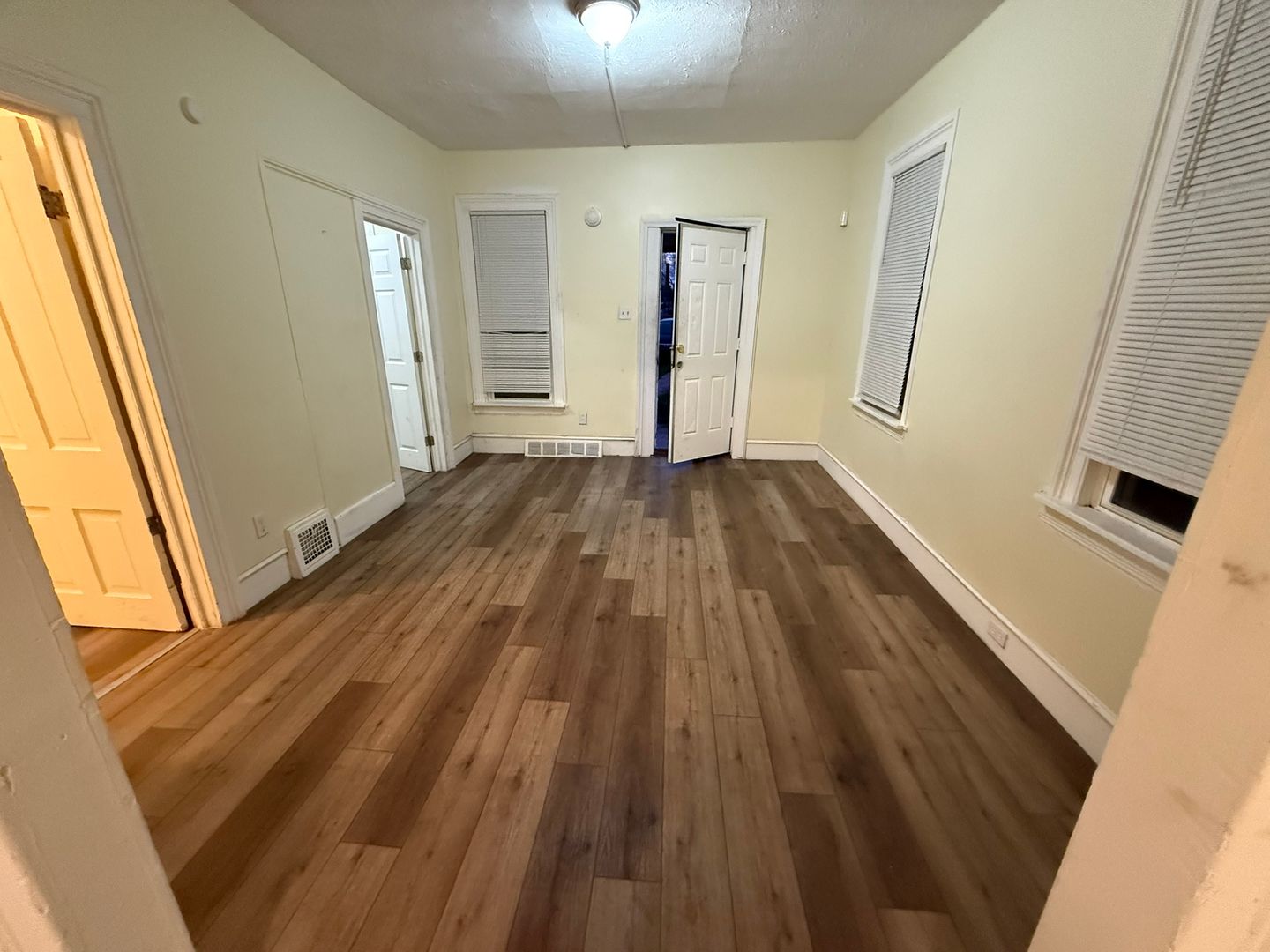 Cleveland Apartment: 3404 Walton Ave