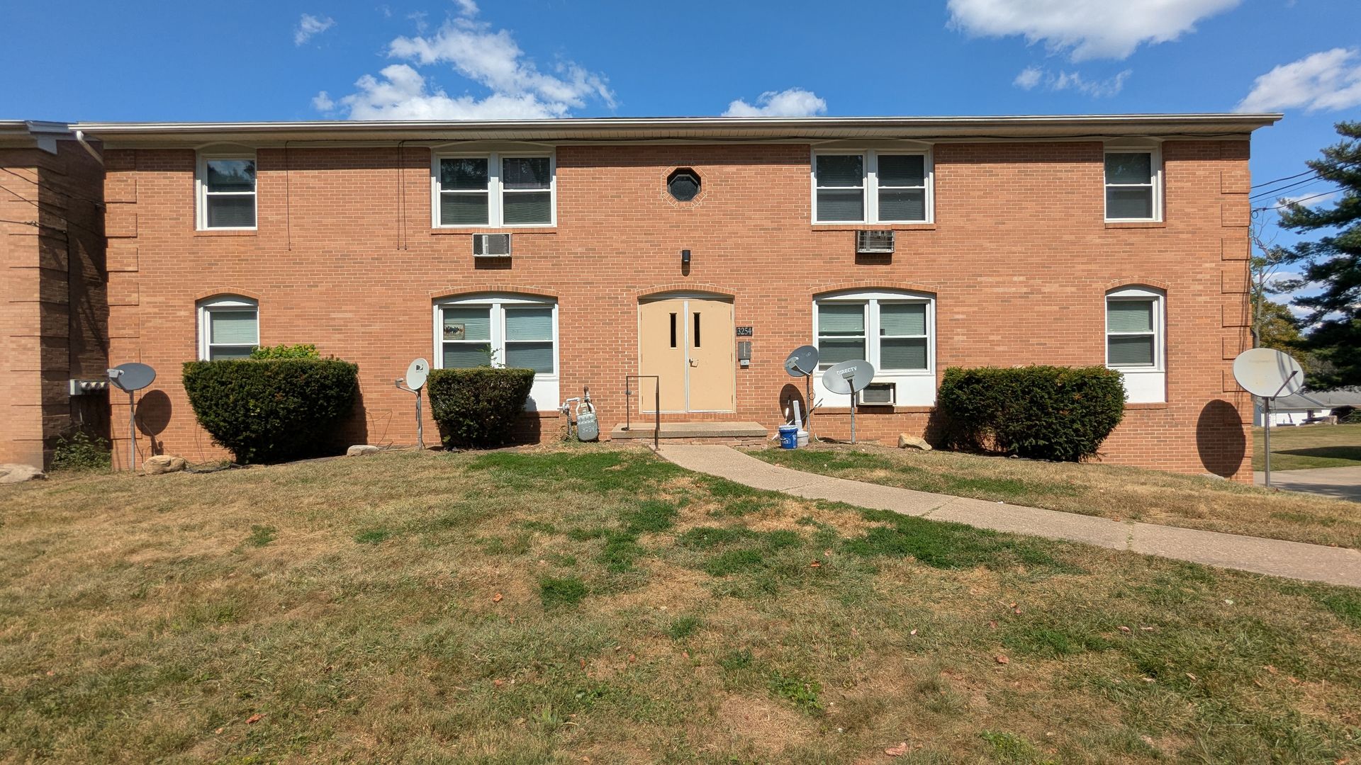 Massillon Apartment: 3254-3260 Ruby Ave NW