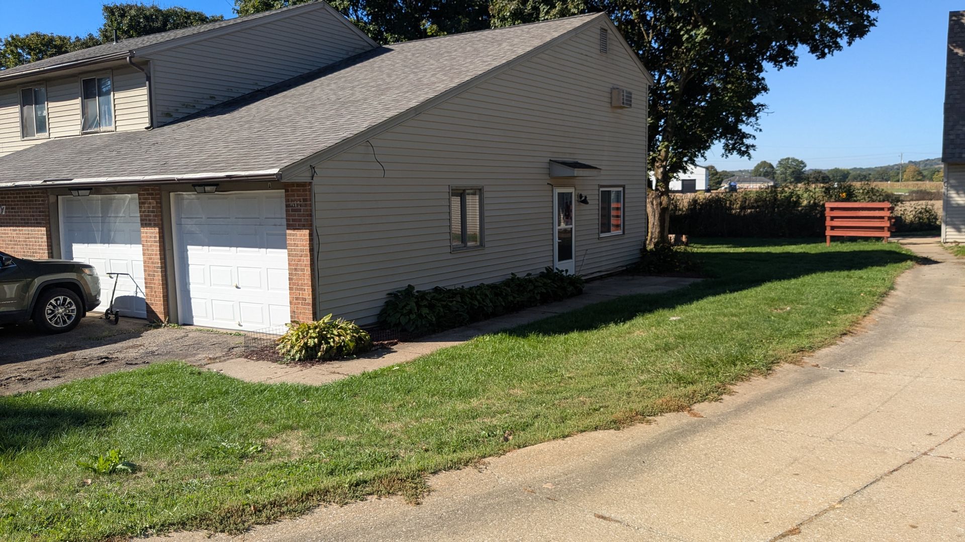 MN Cedar Village (797)