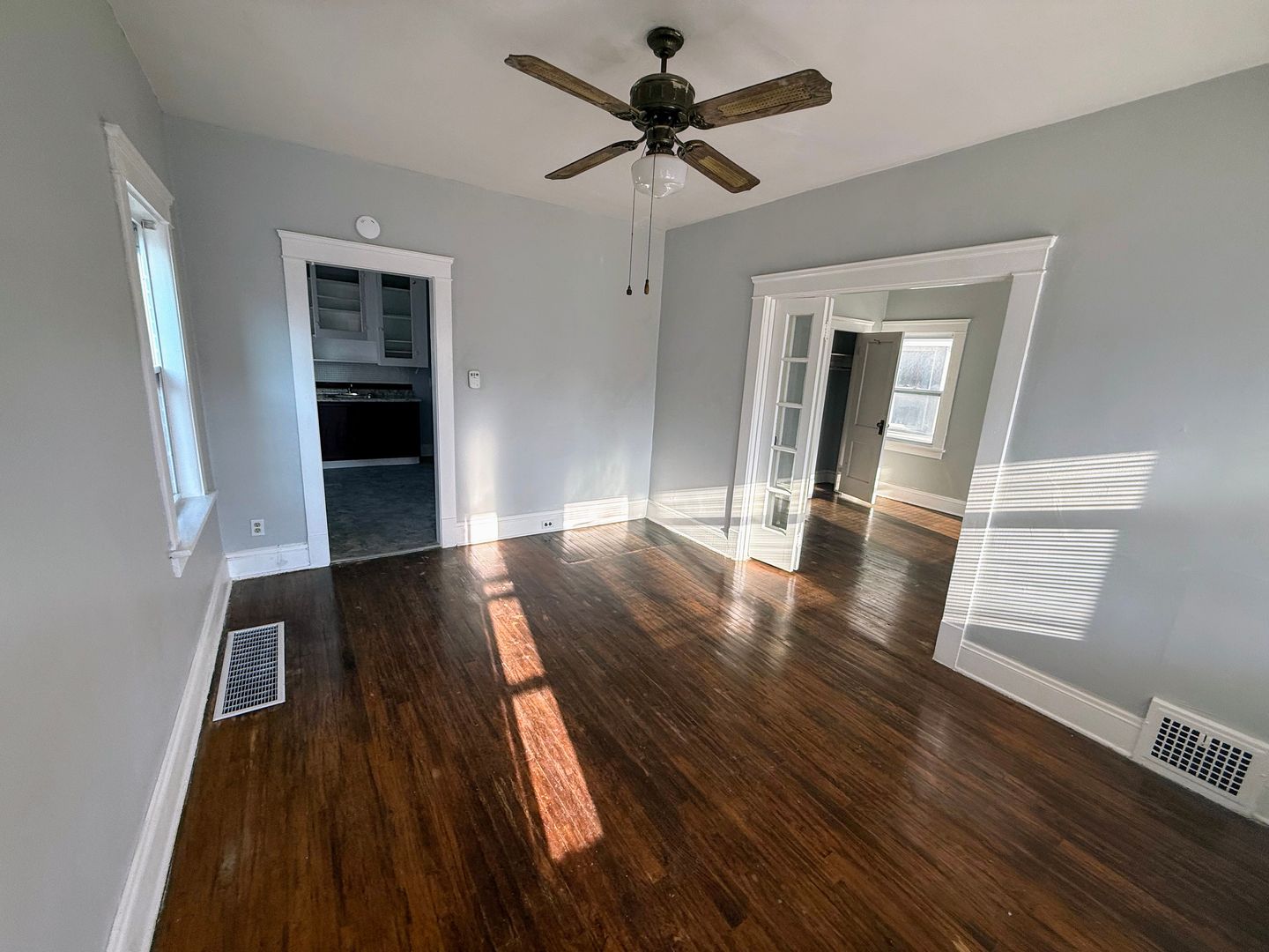 Cleveland Apartment: 951 Royal Rd.