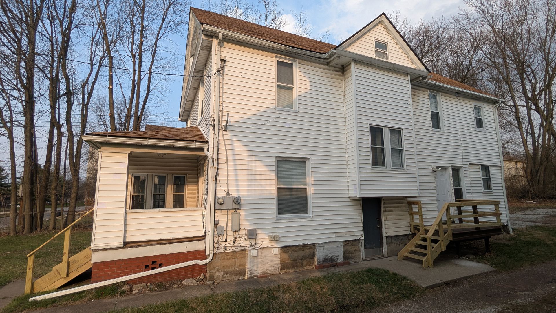 Akron Apartment: 793 Boulevard St