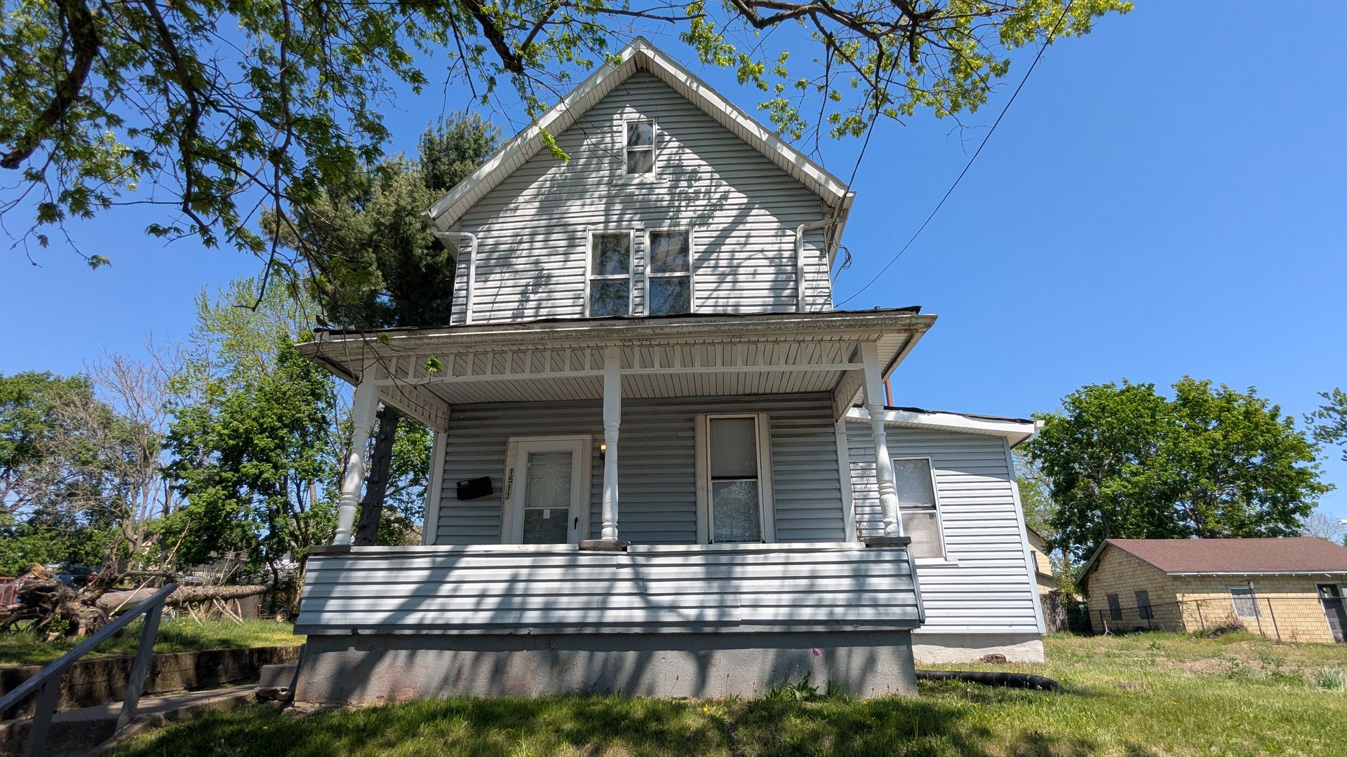 Canton House: 1511 2nd St NE