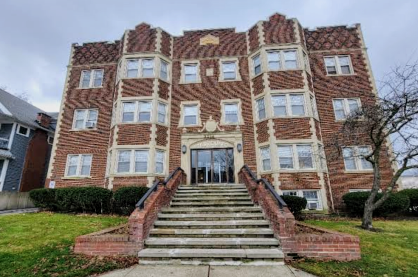 Cleveland Heights Apartment: 3214 Berkshire Rd