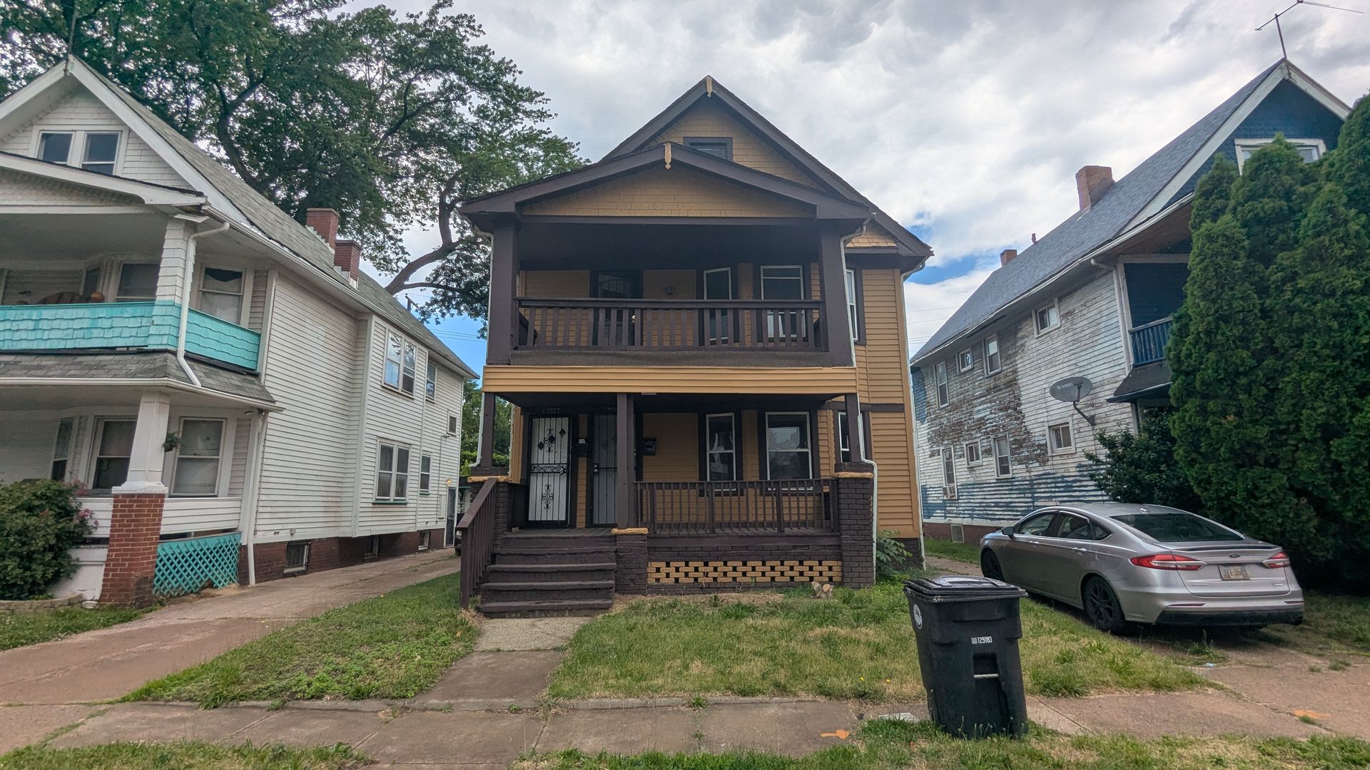 Cleveland Apartment: 12521-12523 Locke Ave