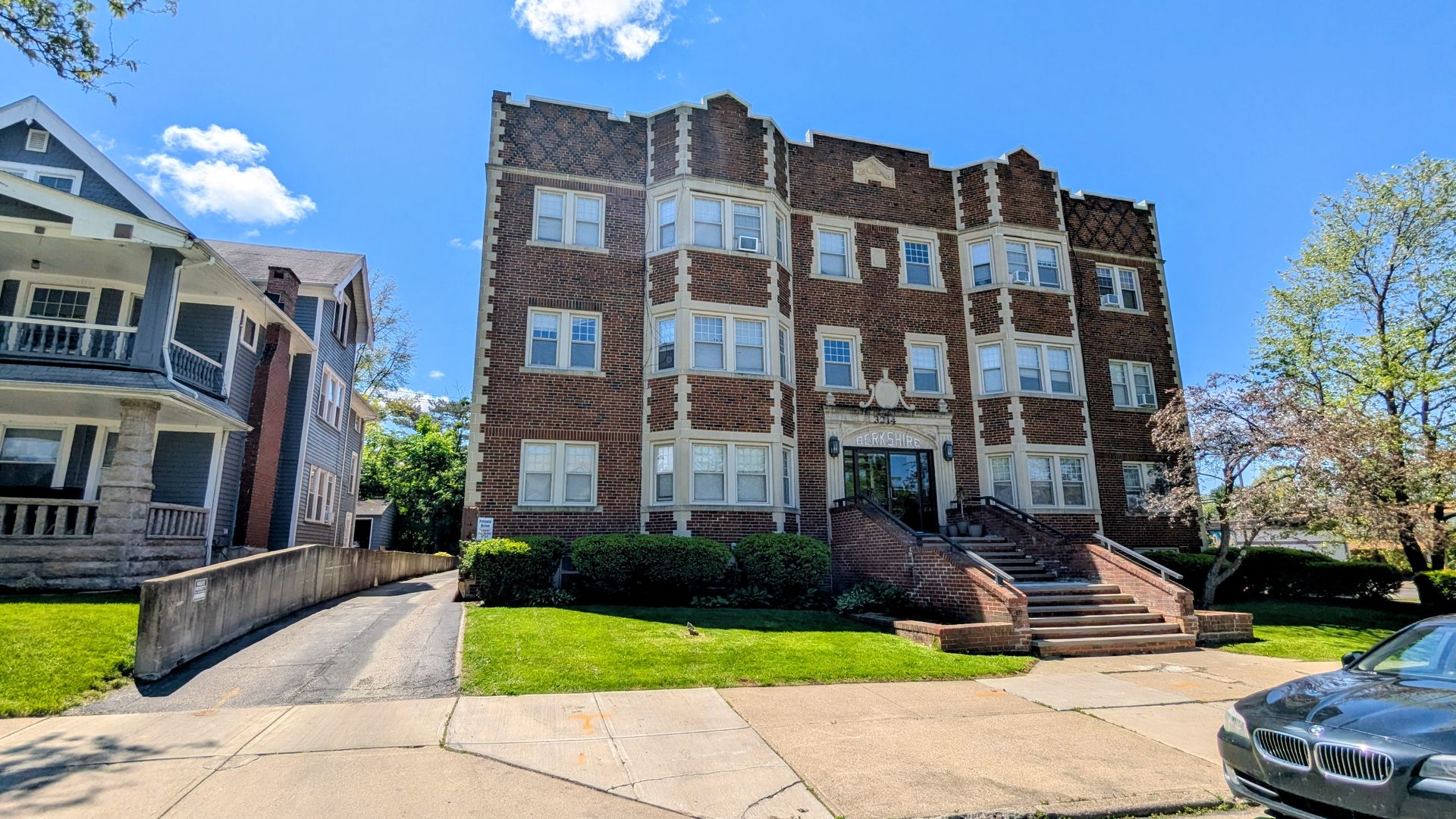 Cleveland Heights Apartment: 3214 Berkshire Rd