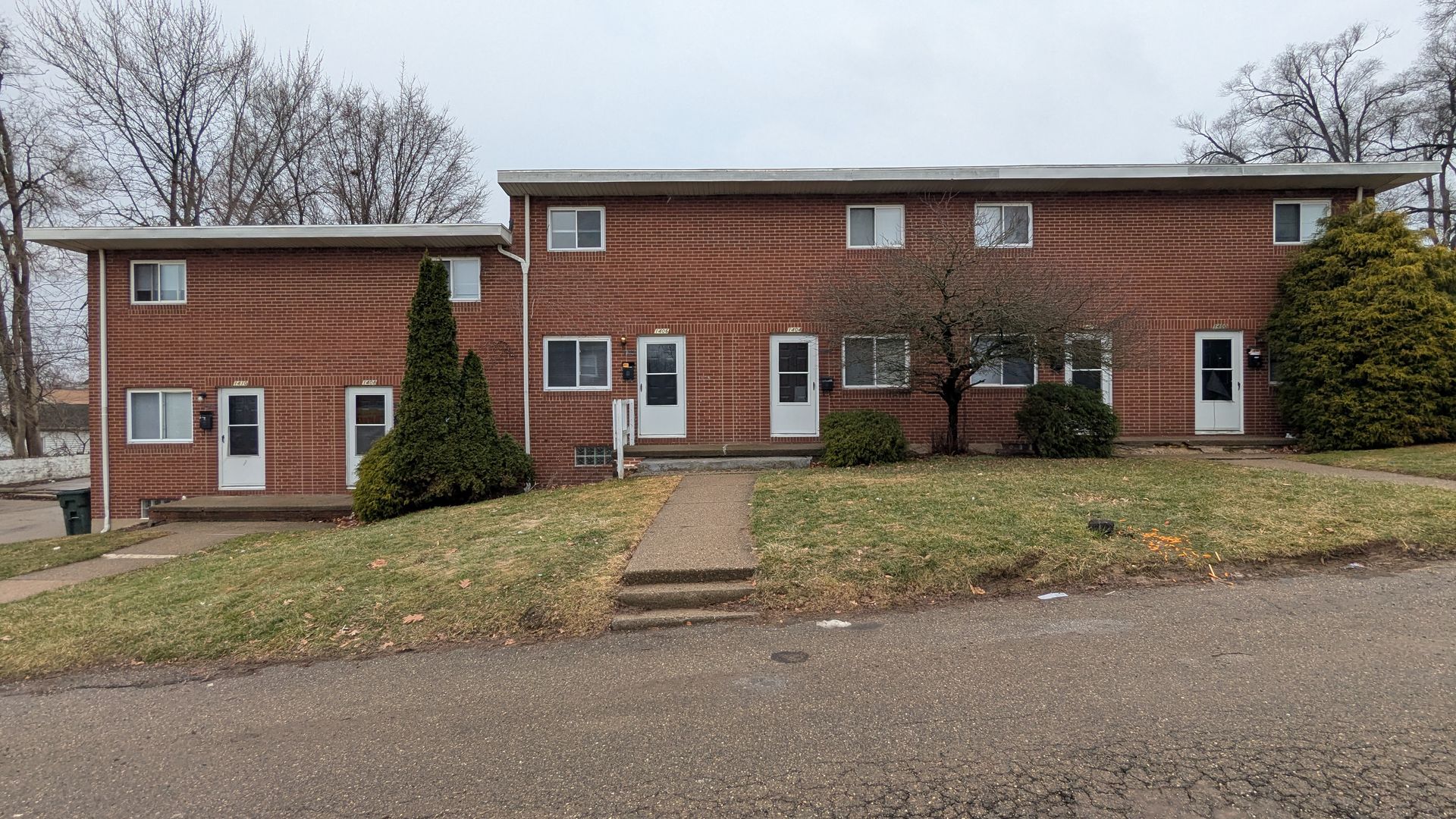 Canton Apartment: 1400 21st St NE