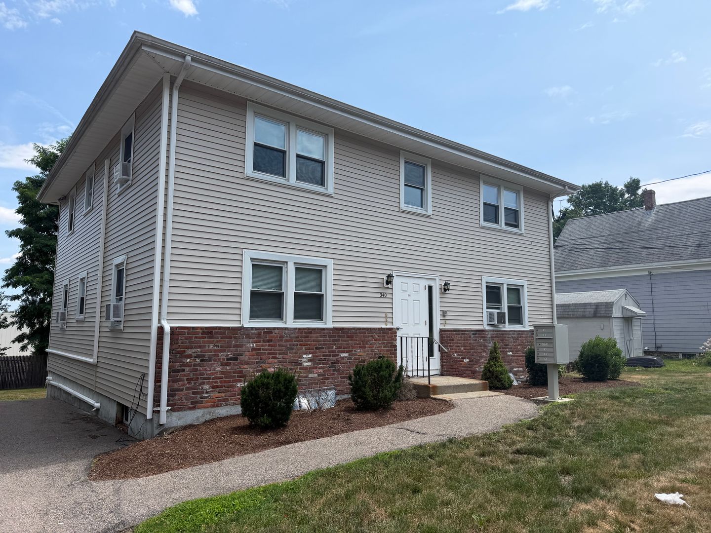 Avon Apartment: 340 East Main Street