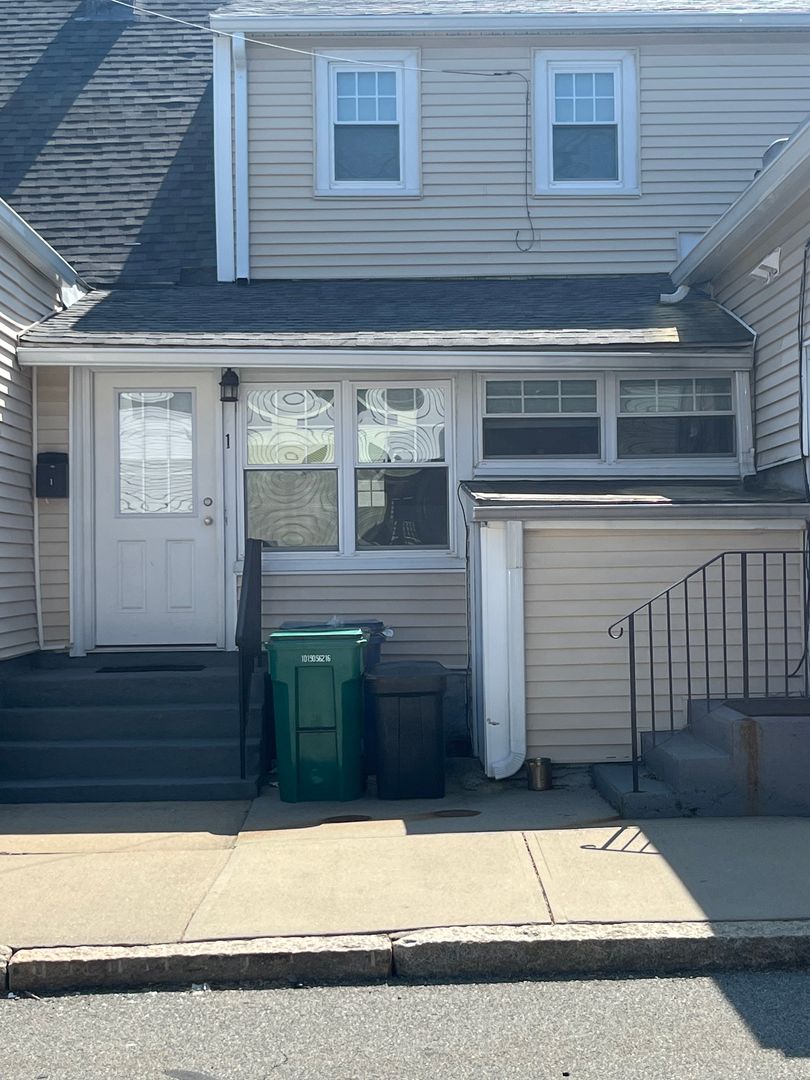 North Easton Apartment: 1-3 Mechanic / 156-158 Main