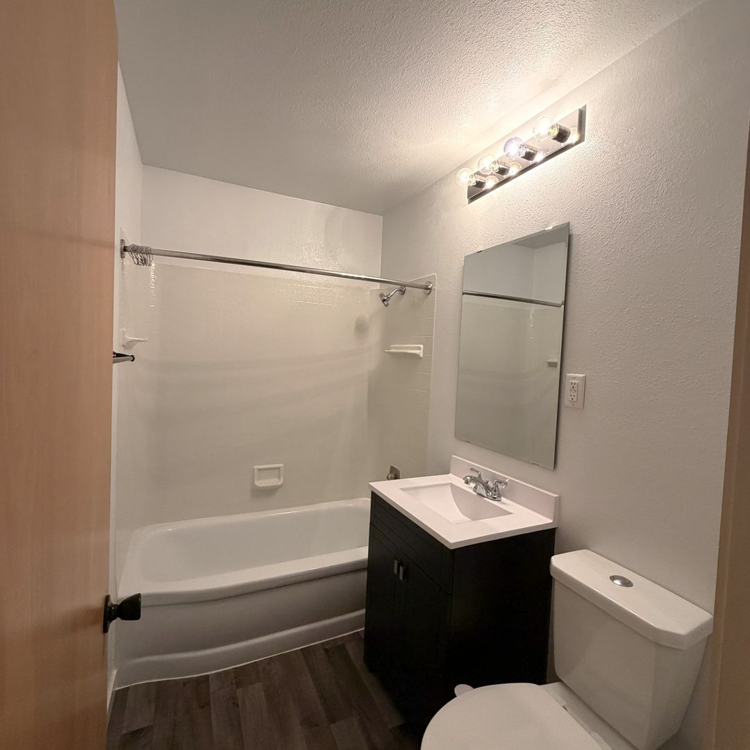 Minot Apartment: 13th ST NW