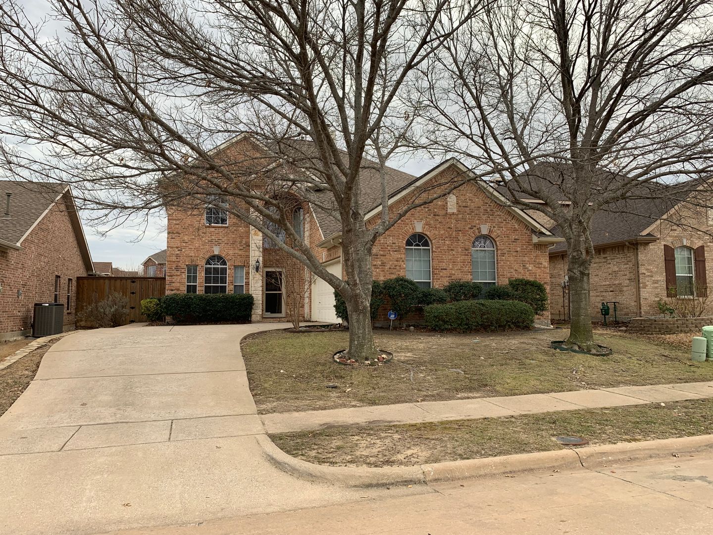 McKinney House: 6213 Crator Dr