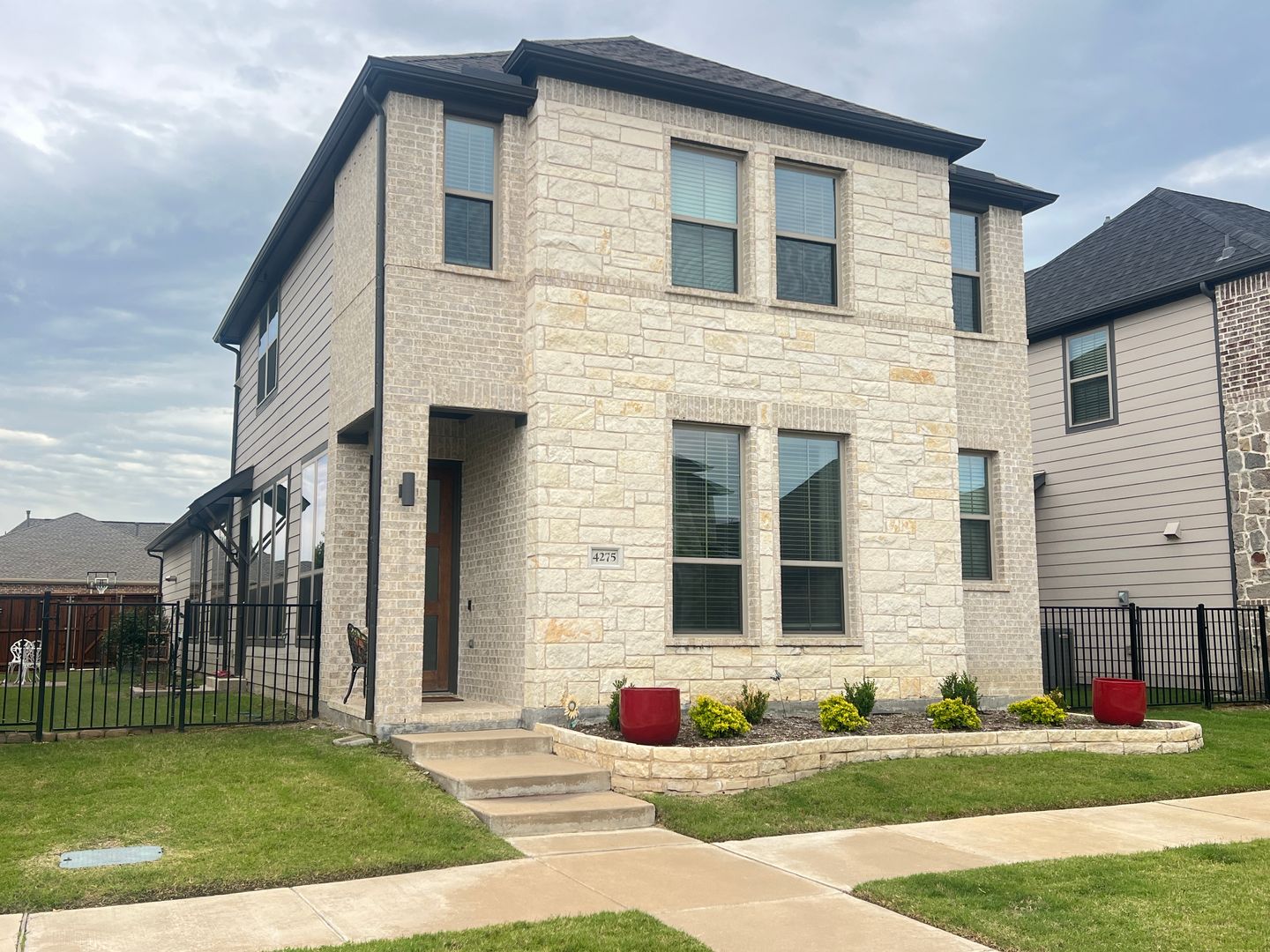 Frisco House: 4275 Curtiss Dr