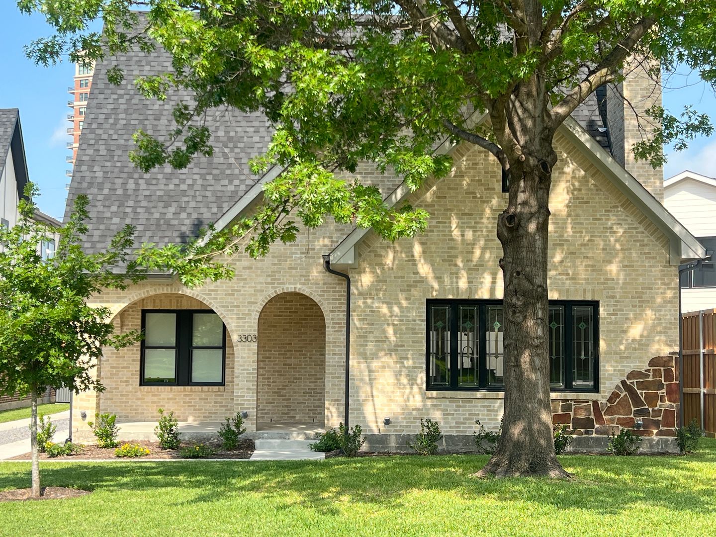 Dallas House: 3303 Homer Street