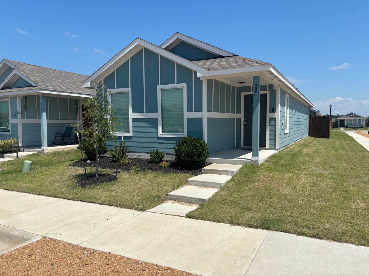 Princeton House: 206 Sunflower Street