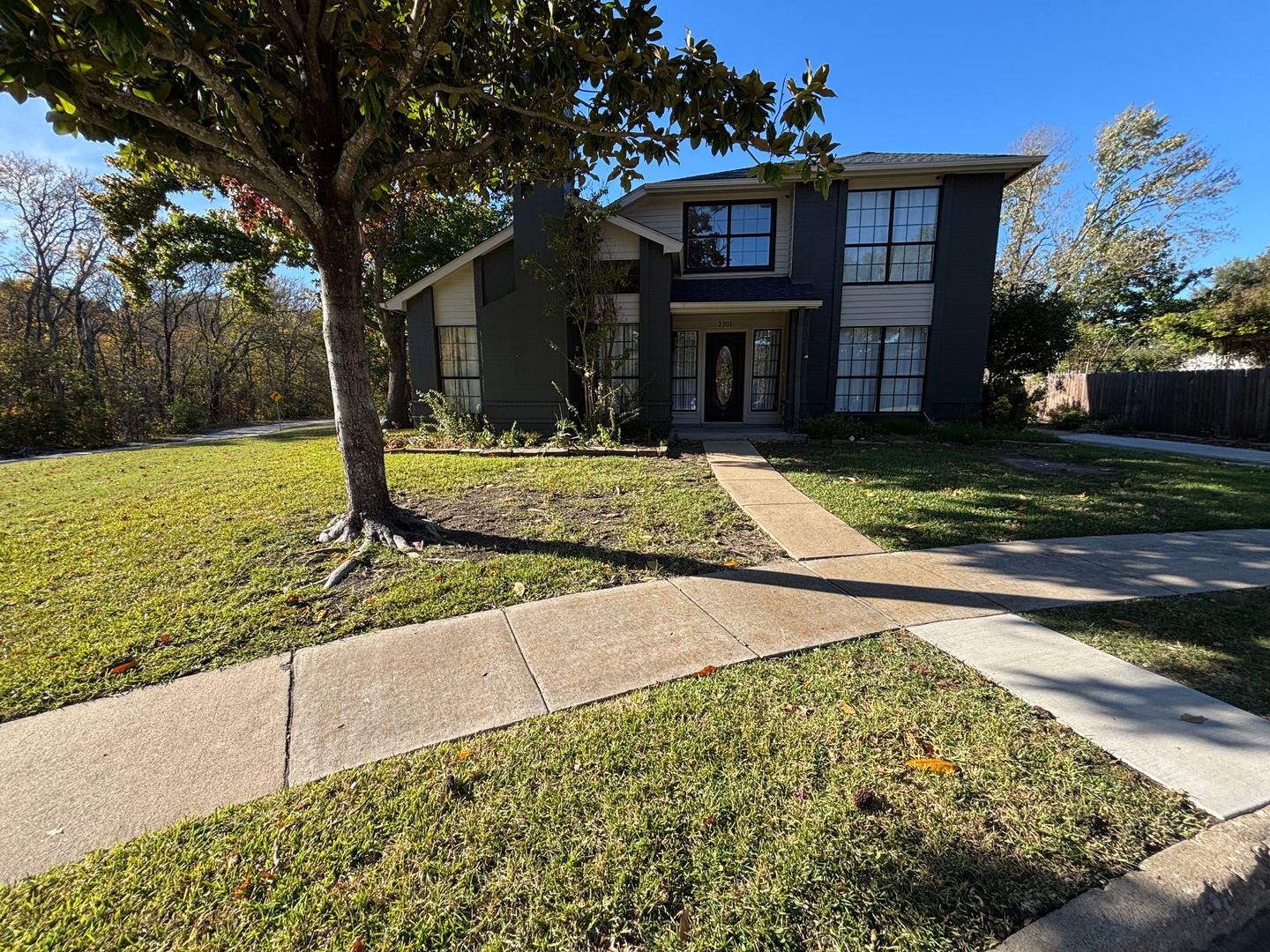 Plano House: 7701 Radford Circle