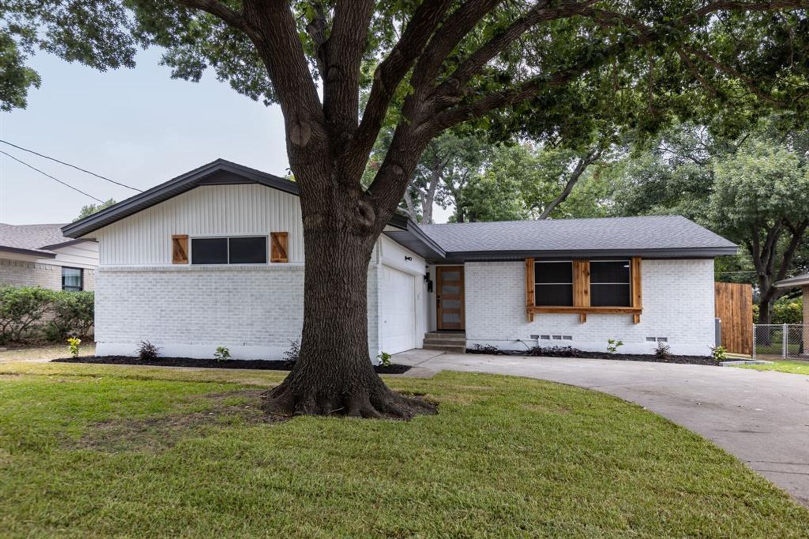 Richardson House: 1308 Magnolia Dr